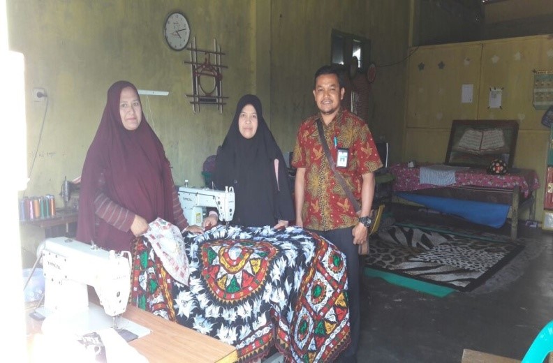 Tukang Jahit dan Pelaku Usaha Bordir