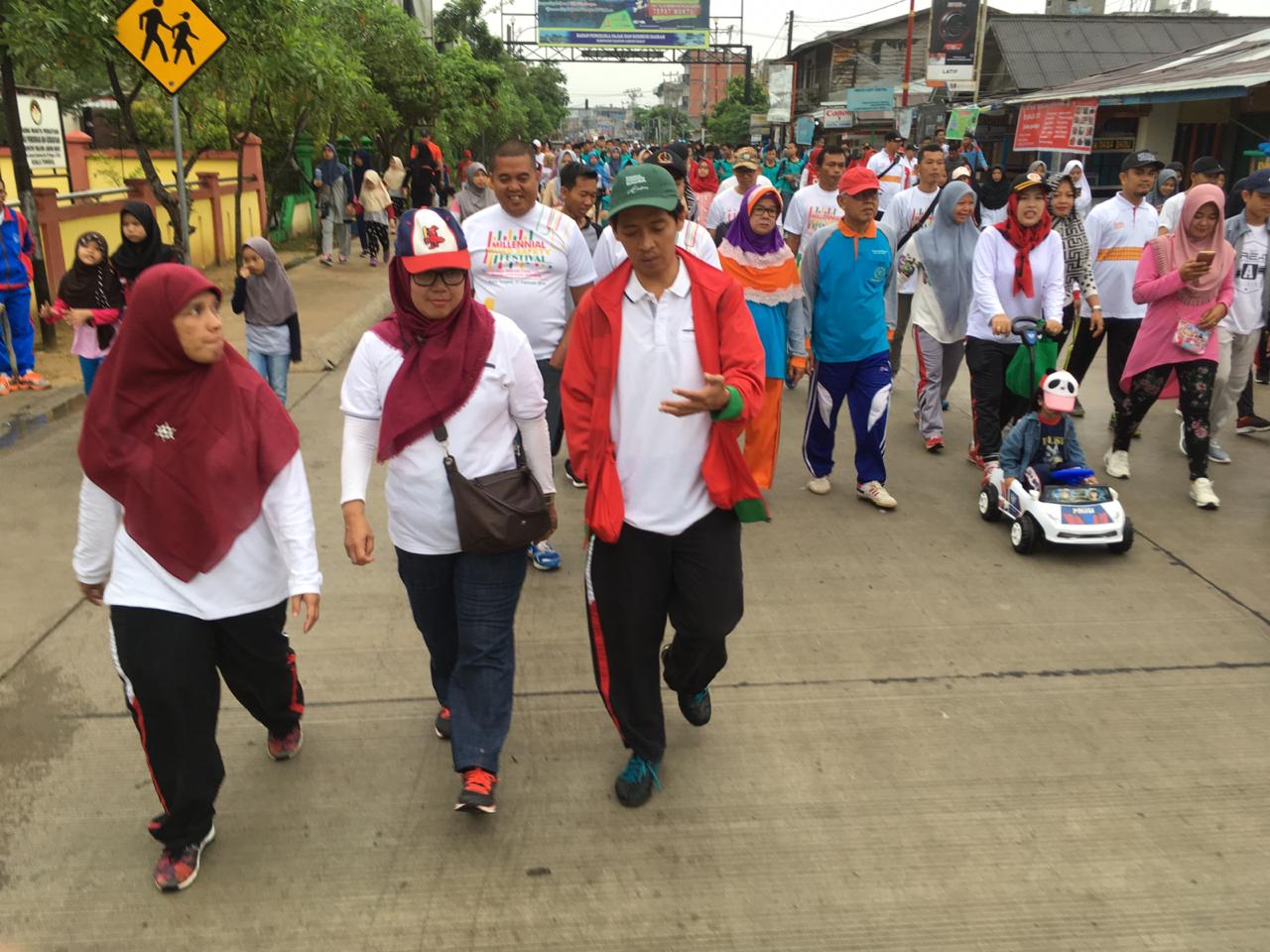 Kepala KPPN Kuala Tungkal bersama jajaran menghadiri Milenial Road Safety Festival 2019 di Kuala Tungkal, Kab. Tanjung Jabung Barat (17/2)