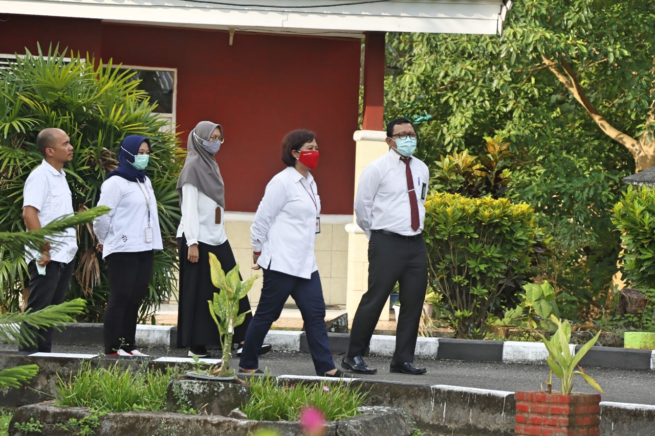 Monitoring Belanja Bantuan Sosial dan Kunjungan KPPN Makassar II ke Balai Lansia Gau Mabaji di Gowa bertepatan dengan Hari Lansia Internasional