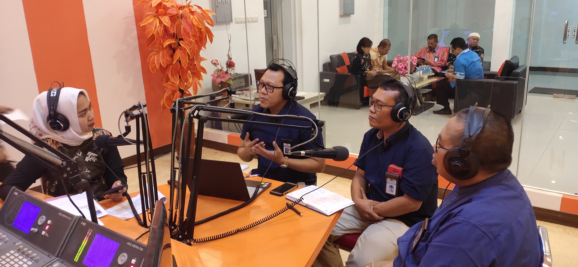 Dialog Interaktif WBK WBBM RRI Makassar