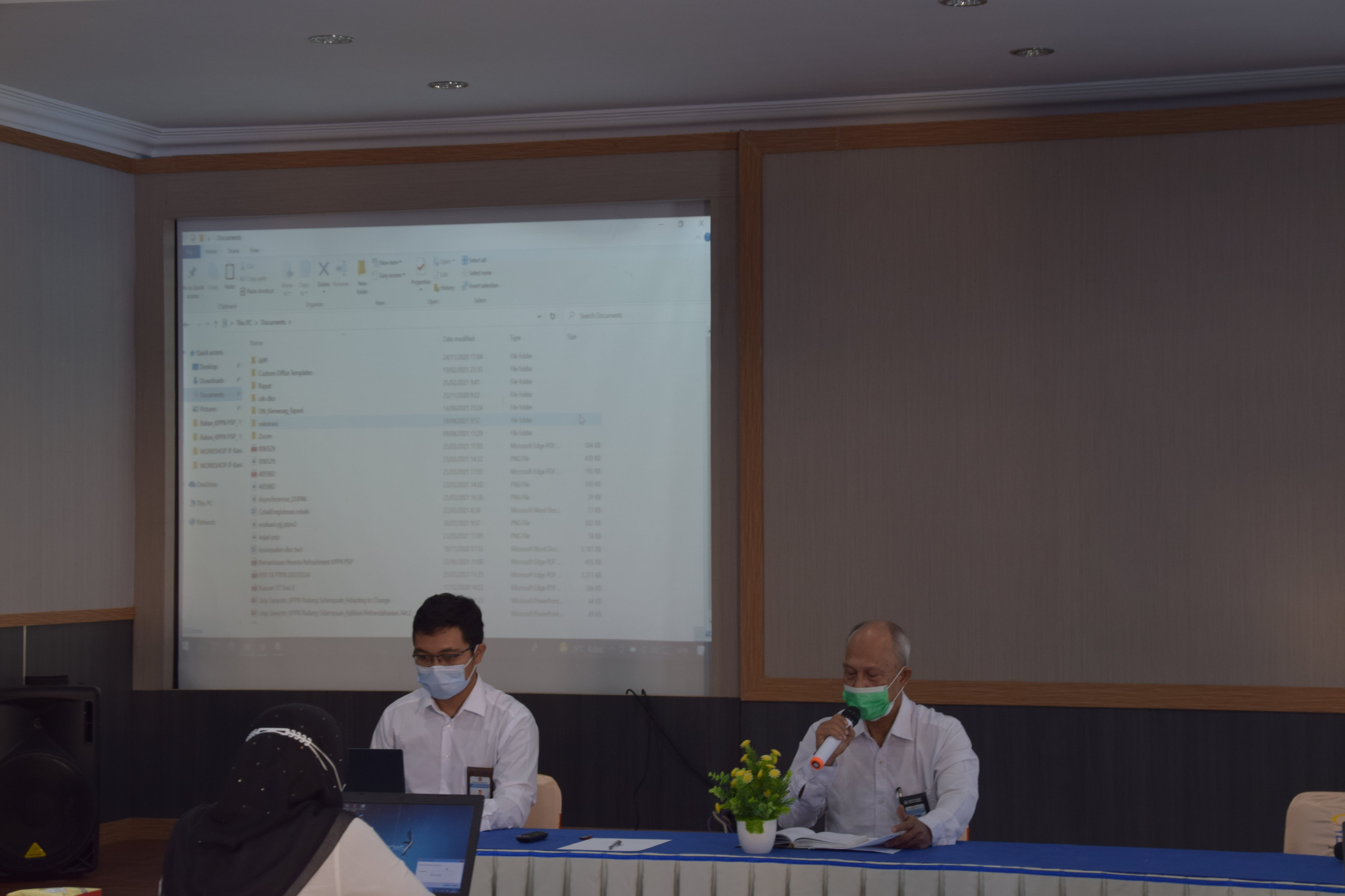 Plh Kepala KPPN Padang Sidempuan membuka acara workshop