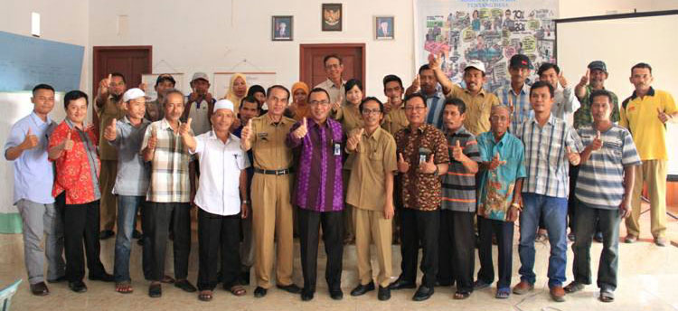 foto bersama aparat desa tamanreja foto bersama aparat desa tamanreja