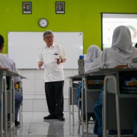 Tumbuhkan Semangat Kepahlawanan dan Pemahaman #UangKita: Kemenkeu Mengajar 10 Hadir di SMA Negeri 2 Kediri